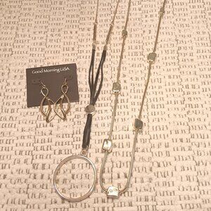 Charlie Paige lot of 2 snake chain necklaces with boutique earrings - NWT